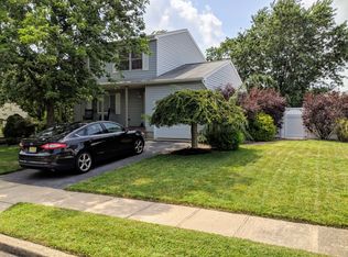 572 Iowa Ave, Brick, NJ 08724