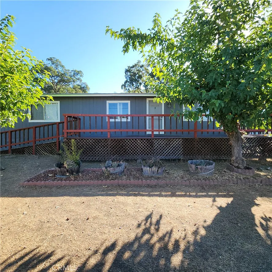4698 Foothill Dr photo 1
