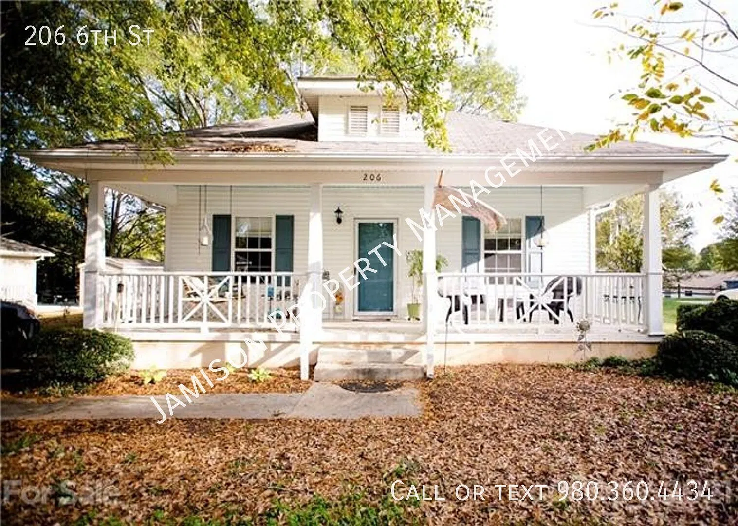 Picturesque Belmont Cottage — Photo 1