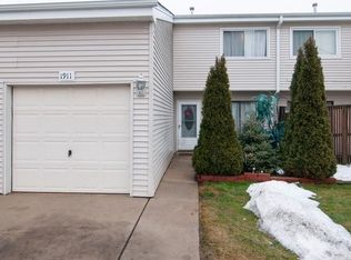 1911 N Alpine Dr, Glendale Heights, IL