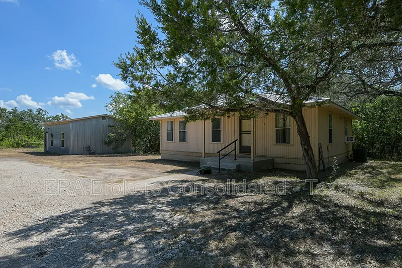2 bed, 2.0 bath, 1140 sqft, $1,350 — Photo 1