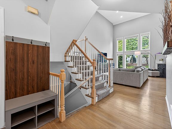 2nd image of 1051 W Sutton Ct