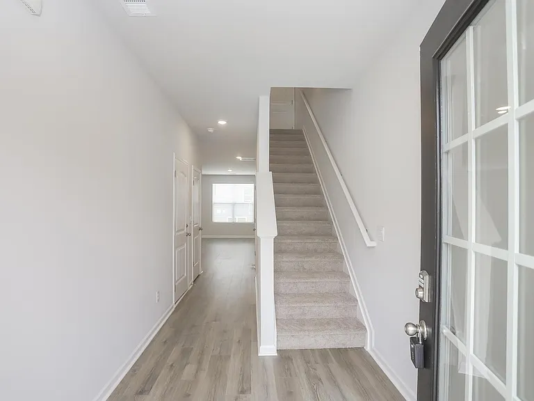 250 Hazel Ln — Photo 5