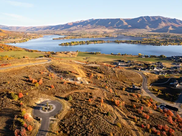 1178 S Kestrel Cir, Huntsville, UT 84317