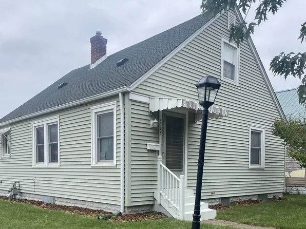 1325 W Dubail St, South Bend, IN 46613