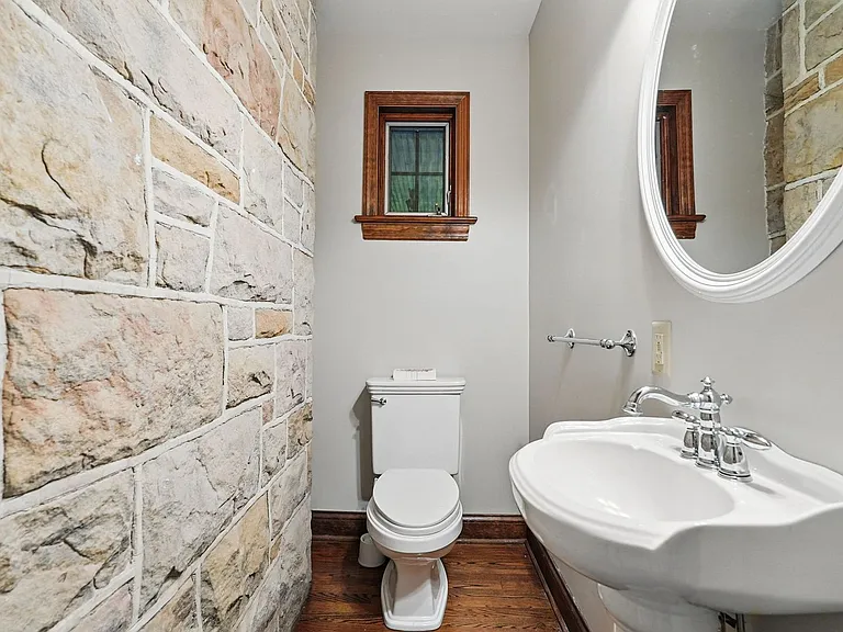 321 Jefferson Dr — Photo 20