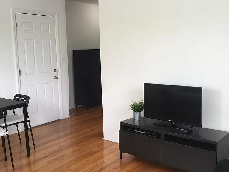 2115 SW 3rd Ave #12 — Photo 5