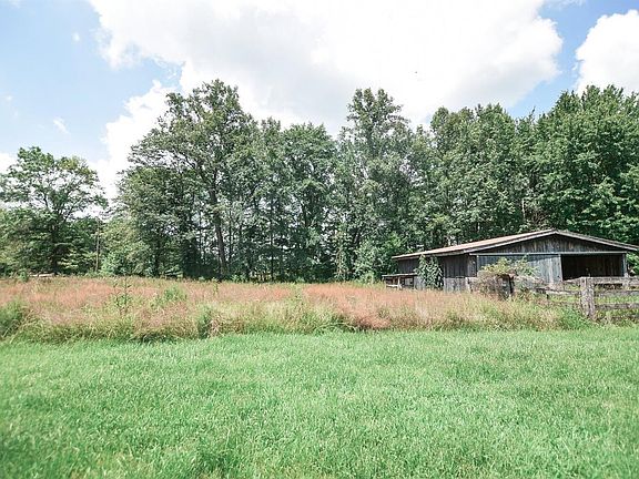 3rd image of 140 Scott Stephens Ln