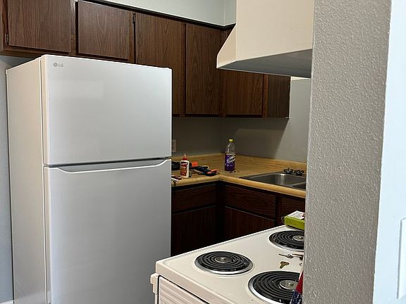 2nd image of 221 Brookeridge Dr APT 1