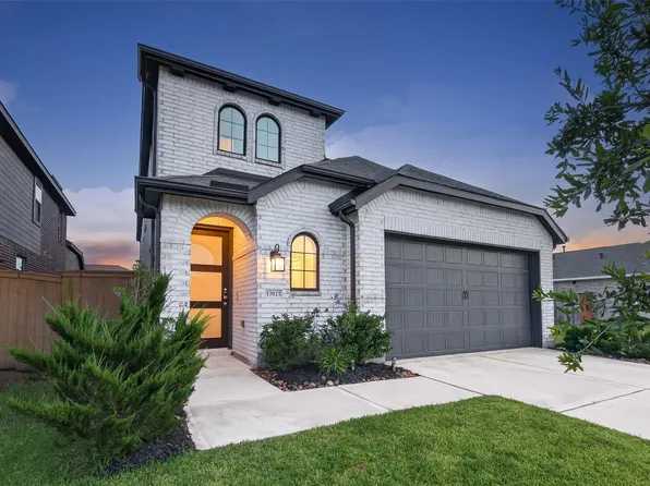 13021 Sapphire Lake Ln, La Marque, TX 77568