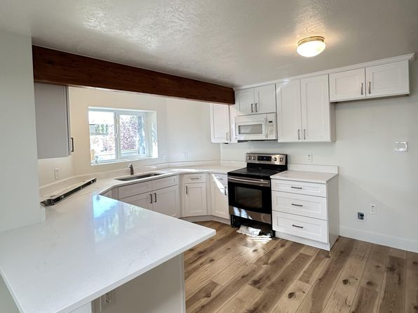 10218 S Snow Iris Way