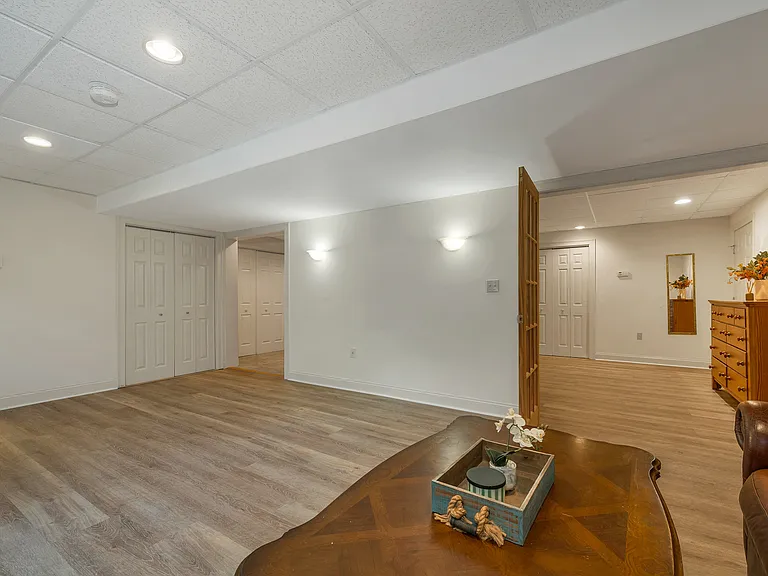 8 Hemlock Ln — Photo 30