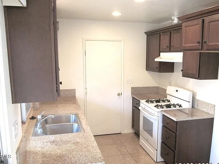 1243 Prairie Dog Cir — Photo 3