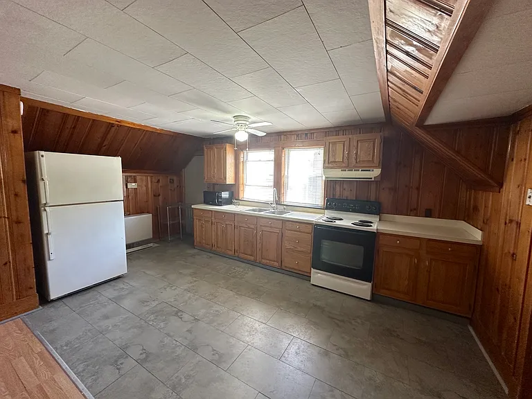180 North St #201 — Photo 5