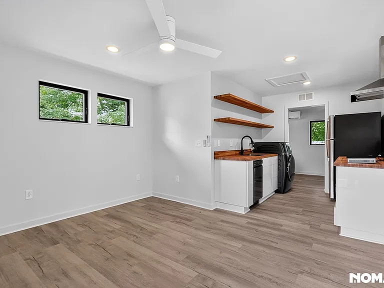 2413 Glascock St #101 — Photo 7
