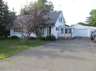 25 Pleasant St, Presque Isle, ME 04769