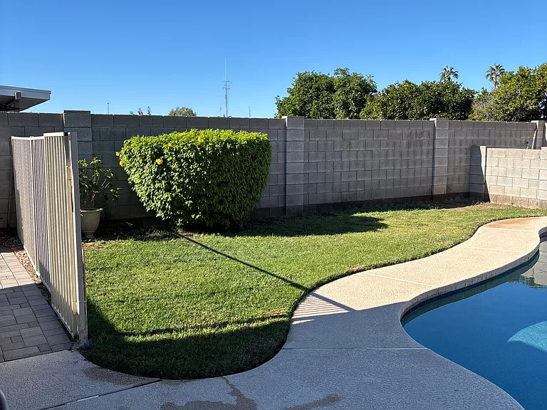 E Paradise Dr — Photo 13