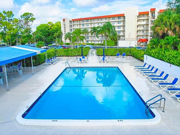 2nd image of 3959 Via Poinciana #203