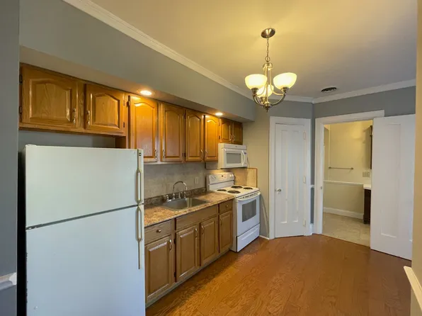 303 W Church St APT E, Elmira, NY 14901