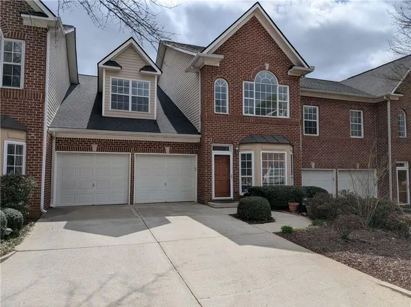 5010 Lexington Dr, Roswell, GA 30075