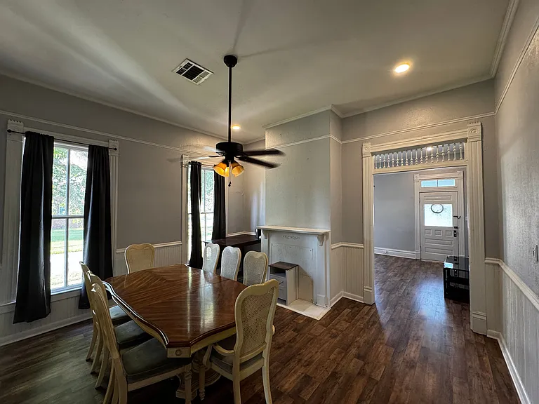 802 Main St — Photo 15