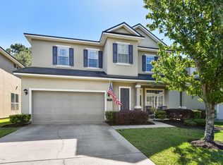 553 Roserush Ln, Jacksonville, FL 32225