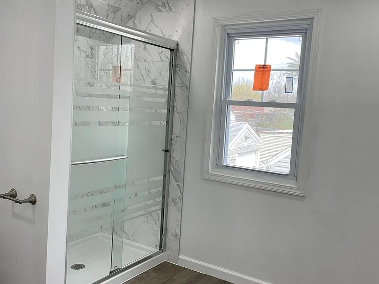 105 Mona Dr — Photo 8
