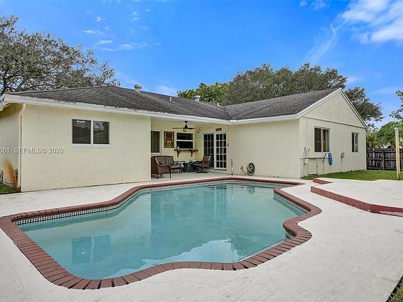 5th image of 11991 SW 51st Ct
