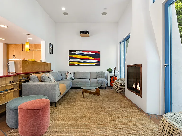 2419 Ocean Ave — Photo 15
