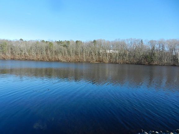 3rd image of 35 Breezy Lake Dr