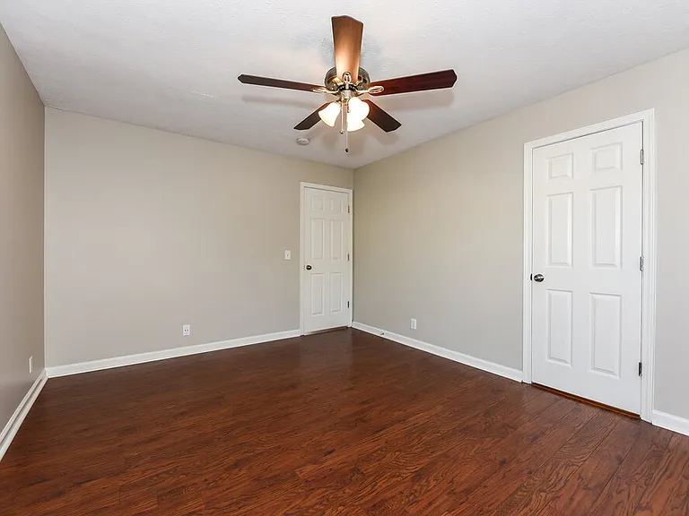 2900 Summer Hollow Ct — Photo 9