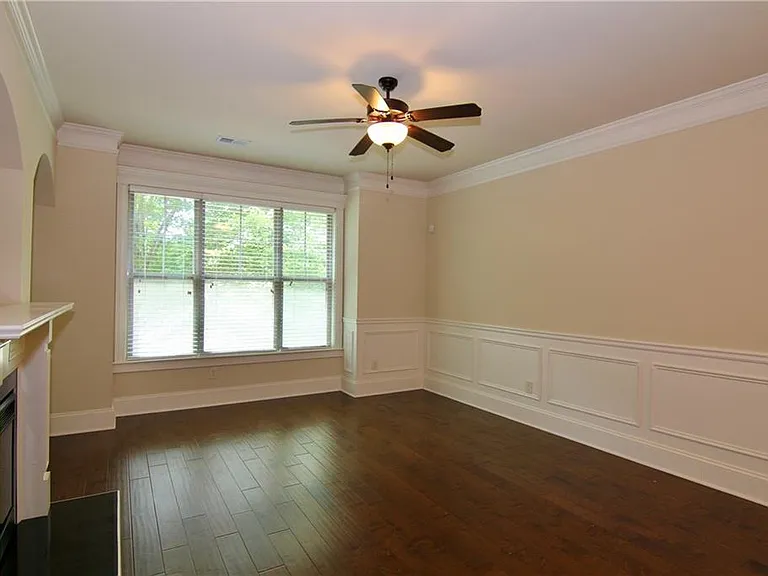 1660 Jardin Ct — Photo 7