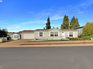 560 Patrick Loop, Cottage Grove, OR 97424