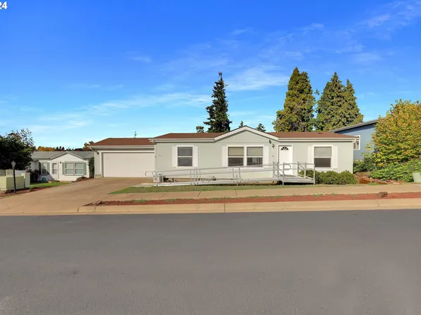 560 Patrick Loop, Cottage Grove, OR 97424
