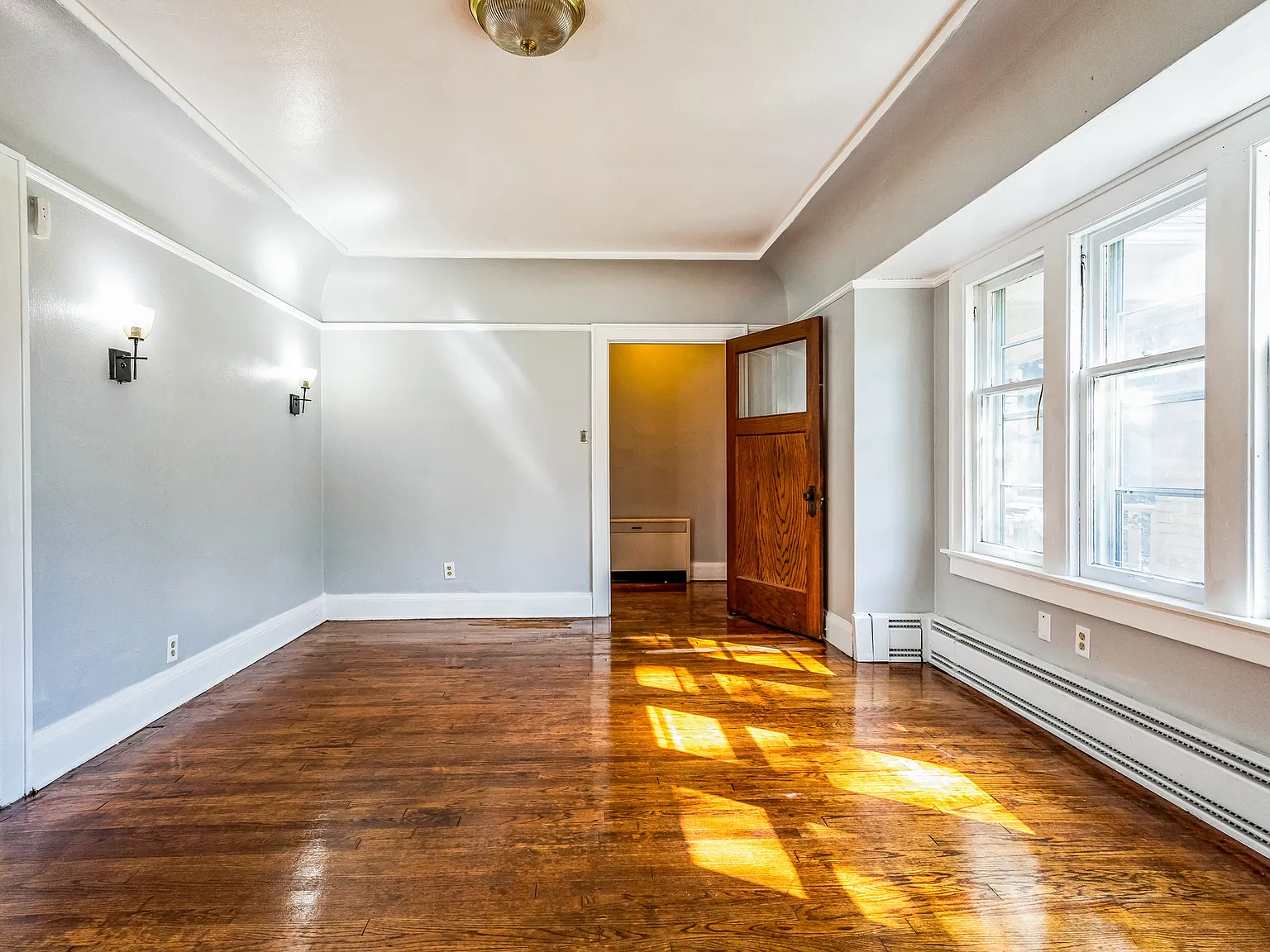 2 bed, 1150 sqft, $1,300 — Photo 3