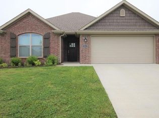 1211 Tulip St, Centerton, AR 72719