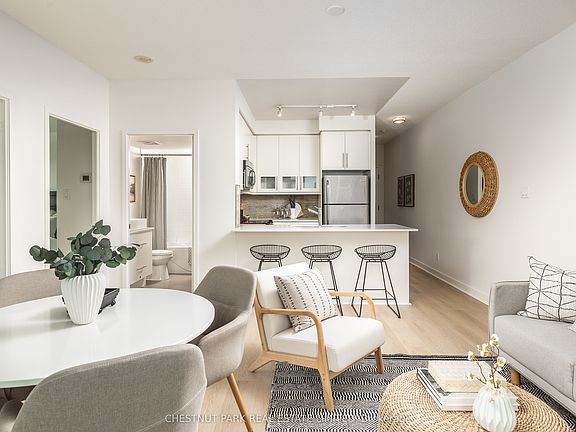 4th image of 1171 Queen St W #802