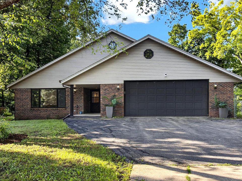 1st image of 13043 W Lancaster AVENUE