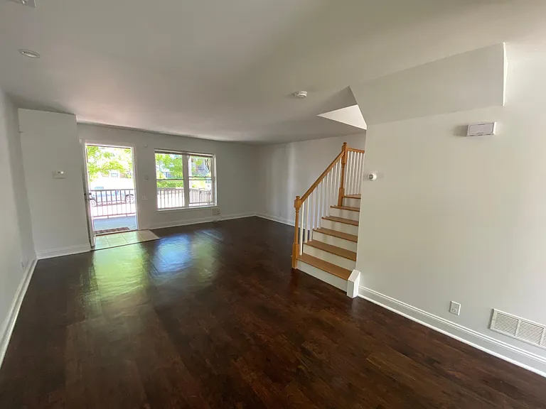 269 Montana St — Photo 6