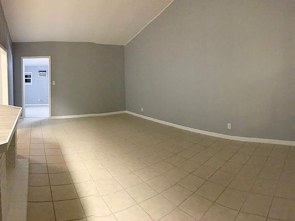 4th image of 936 Louisiana Ave #1