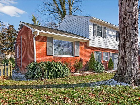 3rd image of 304 Woodland Rd