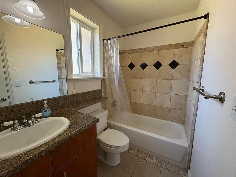 4437 Mentone St #8 — Photo 8