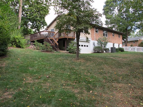 4th image of 220 Highview Dr