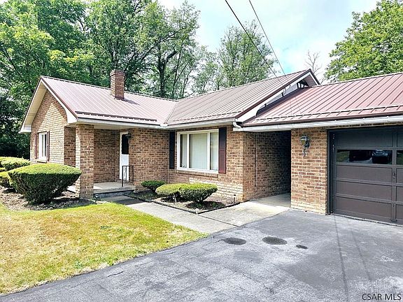 2nd image of 212 Rosewood St