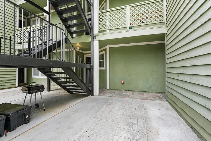 6716 Willowbrook Dr #7 — Photo 4