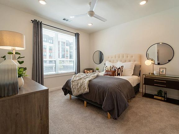 3rd image of 2830 E Martin Luther King Jr Blvd #515