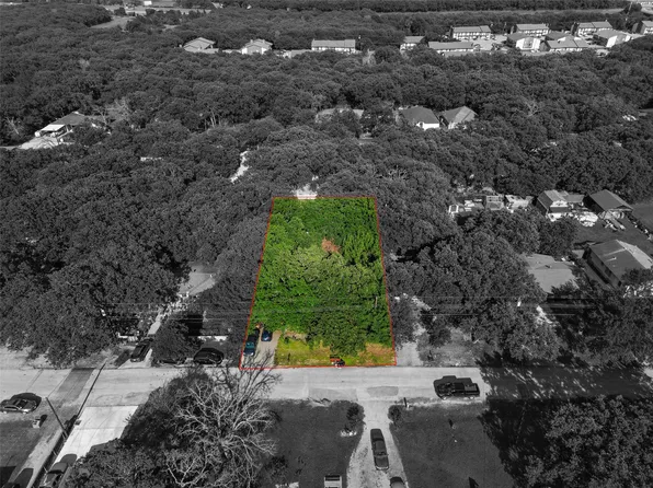 3016 Deep Well Rd, Balch Springs, TX 75180