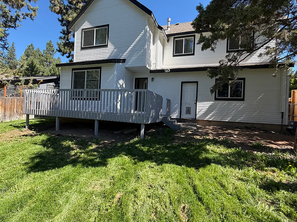 2255 NW Monterey Pines Dr