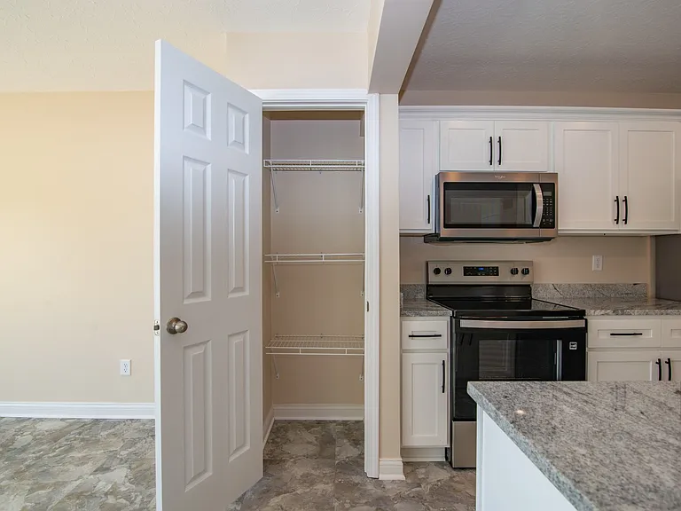 203 Dixon Cir — Photo 19