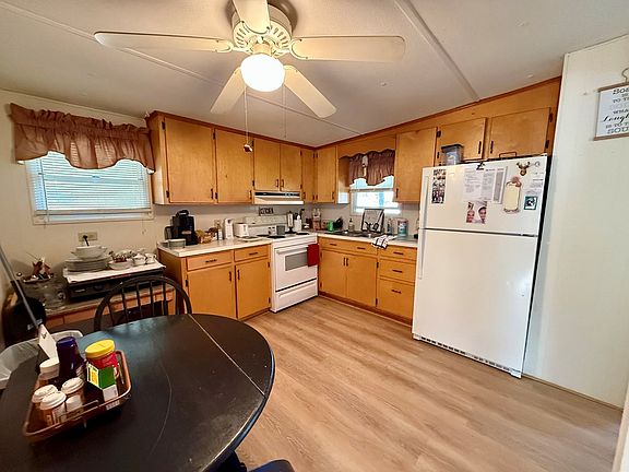 5th image of 26 River Oak Dr